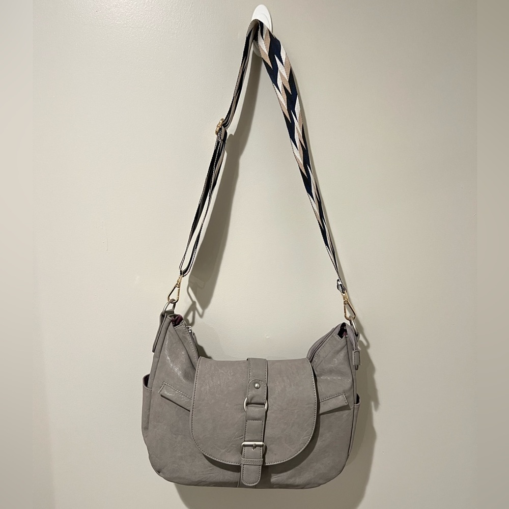 Kelly Moore B Hobo Camera Bag in Grey